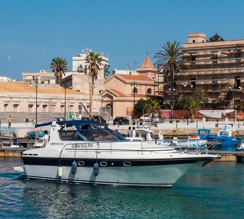 ספינת מלון מלון פאביננה Natante Fjord Solcio 39